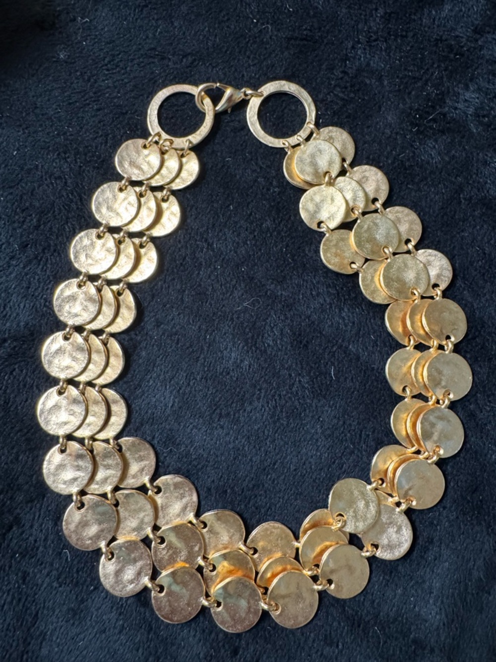 Beautiful Gold Disc Link Statement Necklace - Women costume Jewelry 15 in